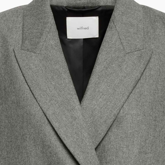 New Destiny Blazer
Wool-cashmere classic-fit blazer - Picture 10 of 16